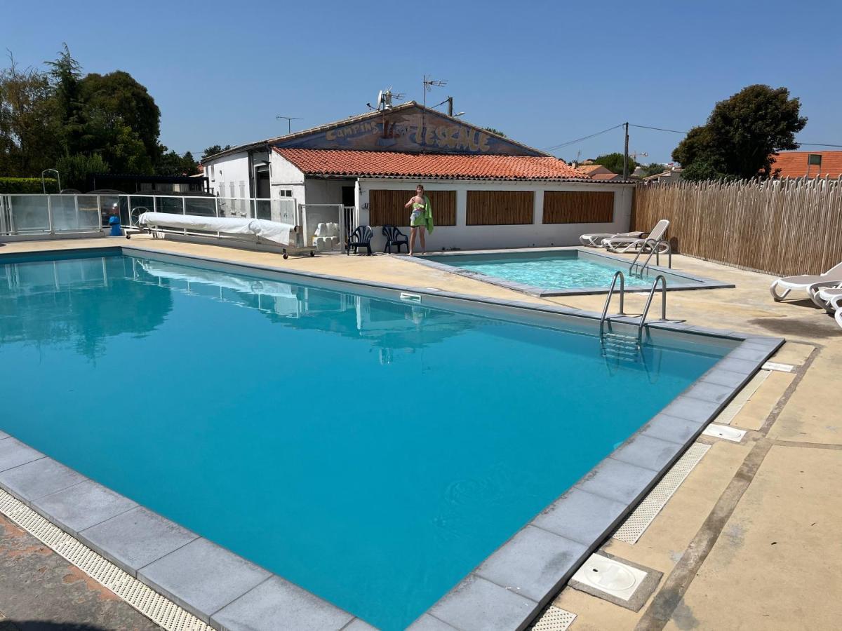 Mobil Home Avec Spacieuse Terrasse A Meschers Proche De Royan מראה חיצוני תמונה